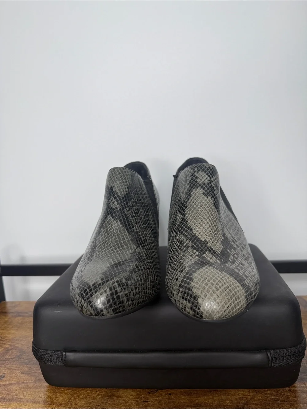Vionic Stanton Wedge Slip-On Booties in Grey Snake Print Size 9